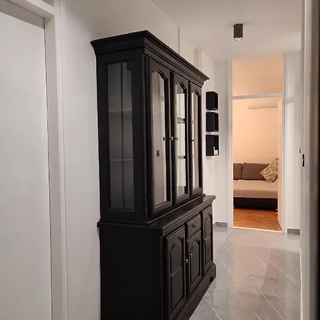 Ivan Apartment *